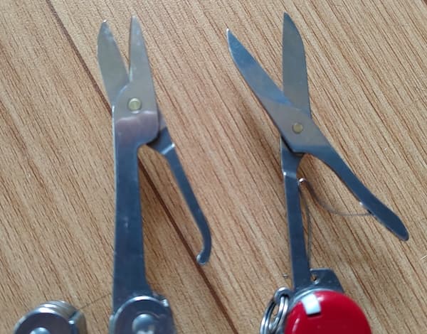 Swisstool Spirit vs SAK scissors